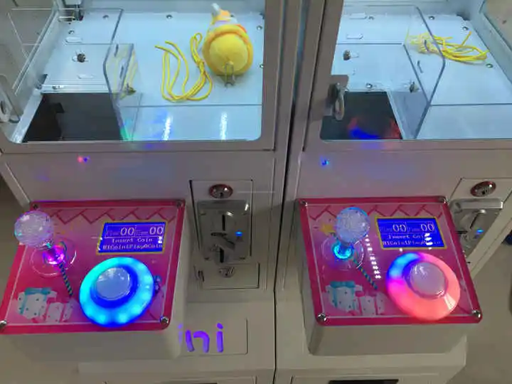 Mini Coin-Operated Mega Small  - đánh giá và giá Arcade Toy Vending Machine